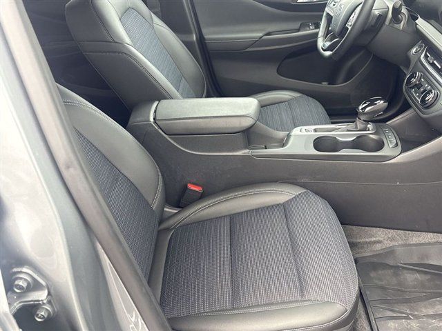 Used 2025 Buick Envista Sport Touring w/ Convenience I Package FWD image 26