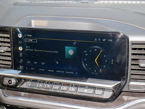 Used 2022 Chevrolet Silverado 1500 LTZ image 21