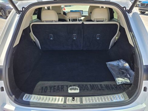 Used 2023 Genesis GV70 2.5T AWD/4WD image 16