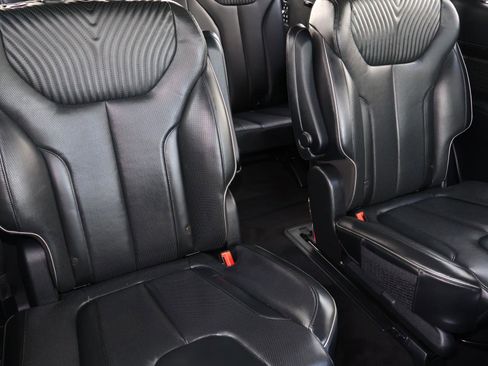 Used 2024 Hyundai Palisade Calligraphy image 19