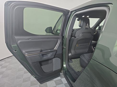 Used 2025 Rivian R1T Adventure AWD/4WD image 18