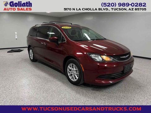 Used 2020 Chrysler Voyager Lxi image 1