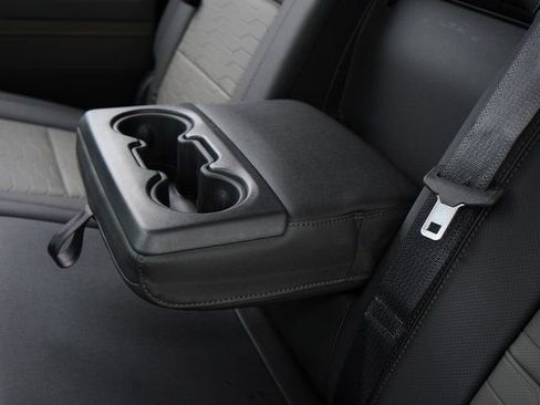 Used 2022 Chevrolet Silverado 1500 ZR2 w/ Technology Package image 39