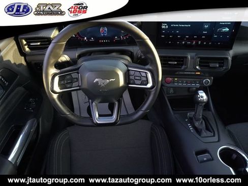 Used 2025 Ford Mustang Coupe RWD image 18