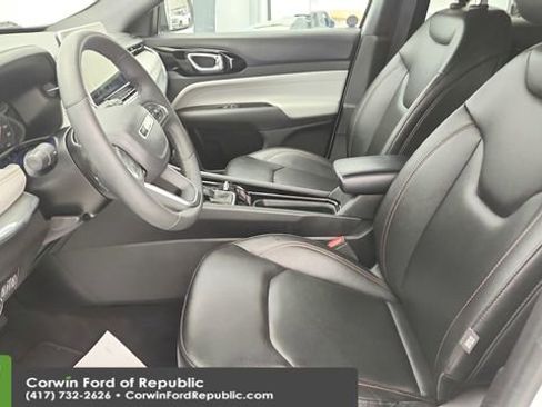 Used 2024 Jeep Compass Limited AWD/4WD image 11