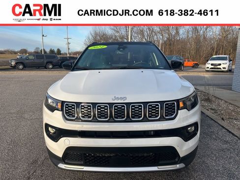 Used 2024 Jeep Compass Limited AWD/4WD image 2