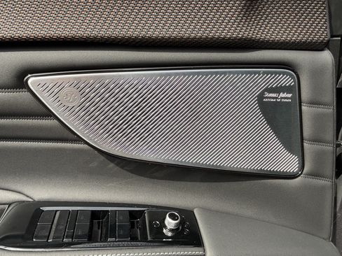 Used 2025 Maserati Grecale Folgore AWD/4WD image 30