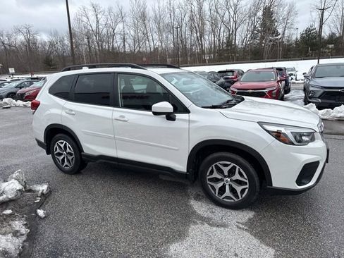 Used 2021 Subaru Forester Premium image 13