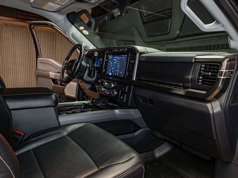 Used 2024 Ford F250 Lariat w/ Lariat Ultimate Package image 14