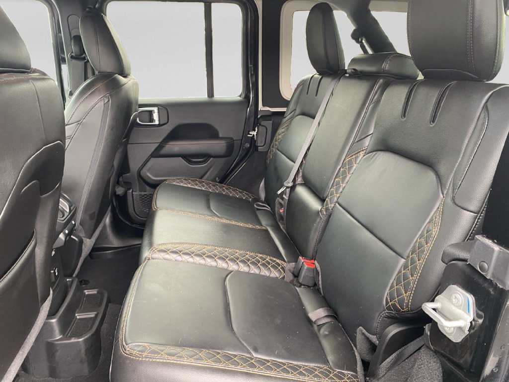 Used 2023 Jeep Wrangler Unlimited Sahara AWD/4WD image 25