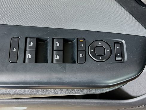 Used 2025 Kia K4 LXS image 15