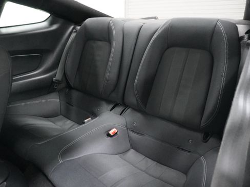 Used 2019 Ford Mustang GT RWD image 14