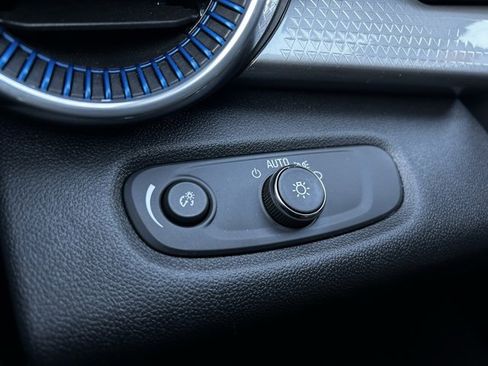 Used 2024 Chevrolet Trax LT image 13