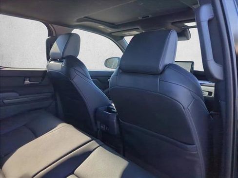 Used 2024 Toyota Tacoma TRD Off-Road image 19