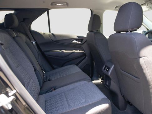Used 2023 Chevrolet Equinox LT AWD/4WD image 14