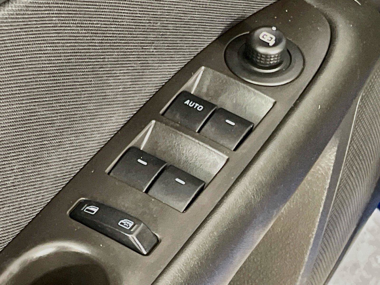 Used 2012 Ford Fusion SE FWD image 18
