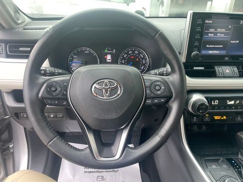 Used 2021 Toyota RAV4 XLE Premium AWD/4WD image 14