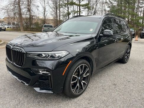 Used 2020 BMW X7 xDrive40i w/ M Sport Package image 3