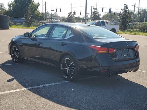 New 2025 Nissan Altima 2.5 SR w/ SR Premium Package image 7