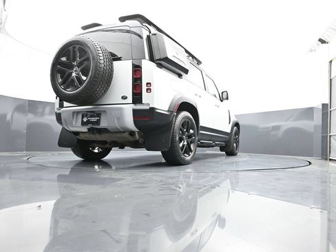 Used 2020 Land Rover Defender 110 HSE AWD/4WD image 48