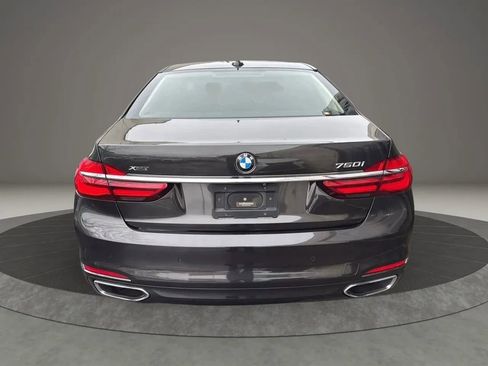 Used 2016 BMW 750i xDrive image 4