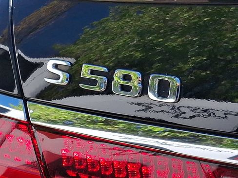 Certified 2022 Mercedes-Benz S 580 4MATIC Sedan image 28