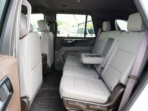 Used 2025 Chevrolet Tahoe LT w/ Comfort Package image 29