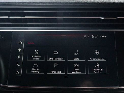 Used 2023 Audi Q7 2.0T Premium w/ Towing Package AWD/4WD image 20
