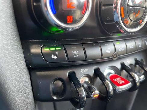 Used 2016 MINI Cooper 4-Door Hardtop image 20