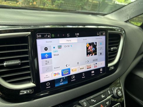 Used 2025 Chrysler Pacifica Select FWD image 20