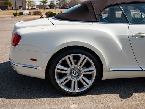 Used 2017 Bentley Continental GT image 15