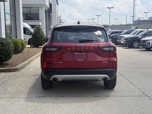 Used 2025 Ford Escape Active w/ Cold Weather Package AWD/4WD image 6
