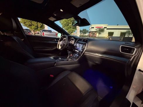 Used 2019 Nissan Maxima SR w/ Premium Package FWD image 44