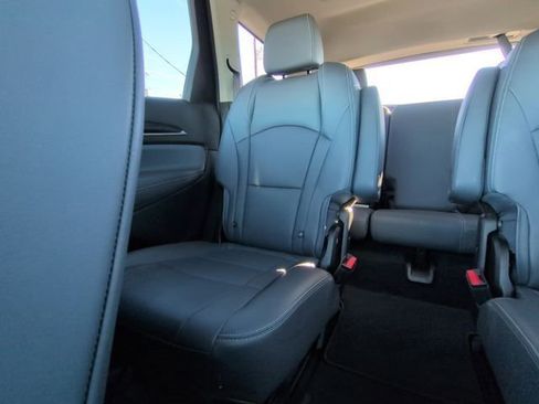 Used 2021 Buick Enclave Premium w/ Sun and Sites Package image 4