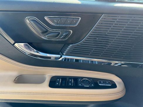 Certified 2022 Lincoln Corsair Reserve w/ Equipment Group 201A image 25