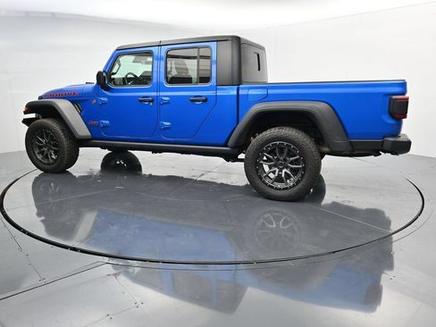 Used 2023 Jeep Gladiator Mojave w/ LED Lighting Group AWD/4WD image 5