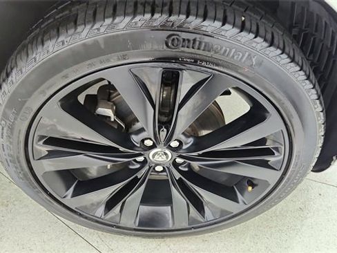 Used 2025 Jaguar F-PACE R-Dynamic S image 55