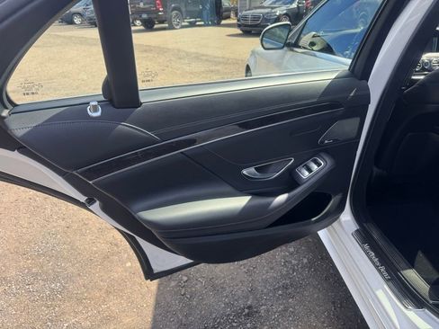 Used 2016 Mercedes-Benz S 550 4MATIC Sedan image 26