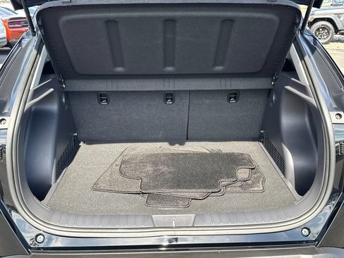 Used 2024 Hyundai Kona SEL FWD image 11