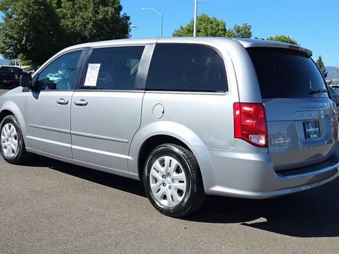 Used 2017 Dodge Grand Caravan SE w/ Power Window Group FWD image 6