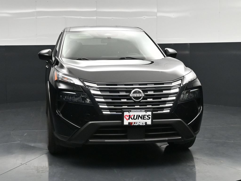 Used 2024 Nissan Rogue SV AWD/4WD image 4