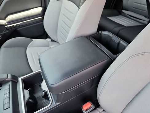 Used 2025 Toyota Tacoma TRD Off-Road image 20