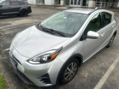 Used 2018 Toyota Prius C One FWD image 1