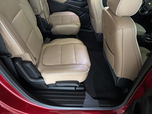 Used 2023 Chevrolet Traverse Premier w/ LPO, Floor Liner Package image 28