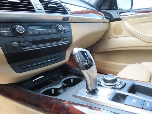 Used 2012 BMW X5 xDrive50i image 32