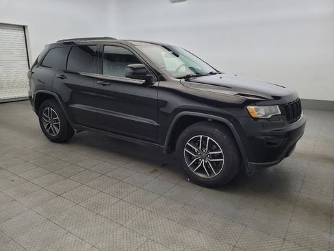 Used 2019 Jeep Grand Cherokee Laredo w/ Laredo X Package image 11