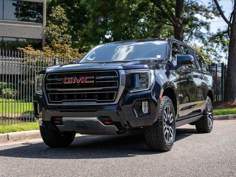 Used 2023 GMC Yukon XL AT4 w/ AT4 Premium Package AWD/4WD image 2