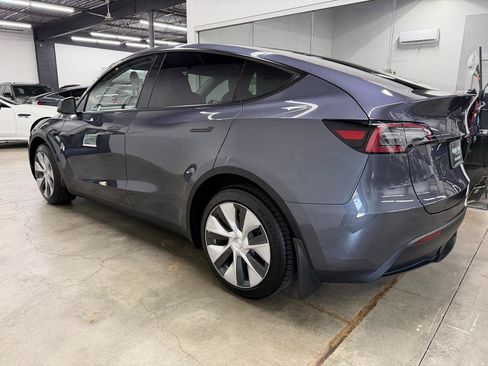Used 2023 Tesla Model Y Long Range AWD/4WD image 6