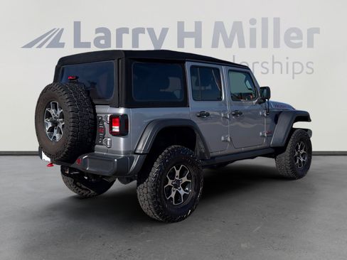 Used 2021 Jeep Wrangler Unlimited Rubicon w/ Cold Weather Group AWD/4WD image 7