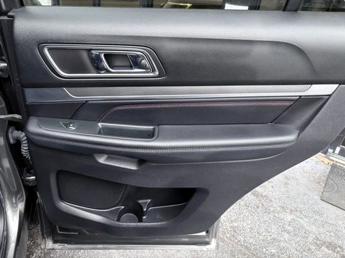 Used 2019 Ford Explorer Sport w/ Equipment Group 401A AWD/4WD image 17